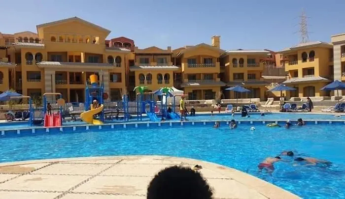 Apartment شقه للايجار بورتو السخنه ألعاب مائية فرش مميز فندقي مكيفه